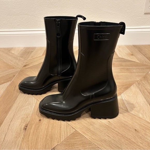 LIKE NEW! Chloe Betty black rubber platform rain boots size 39/9 - Picture 5 of 13